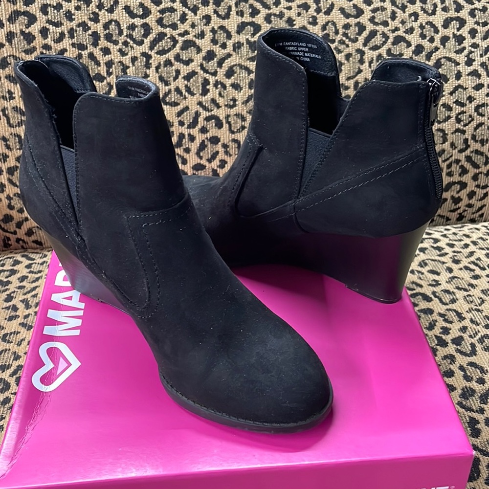 Black Boots